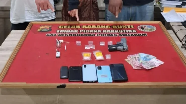 Polisi Temukan Airsoft Gun saat Gerebek Pengguna Sabu di Narmada