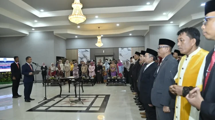 13 Kepala OPD Dilantik, Gubernur Tekankan Evaluasi Kinerja 6 Bulan