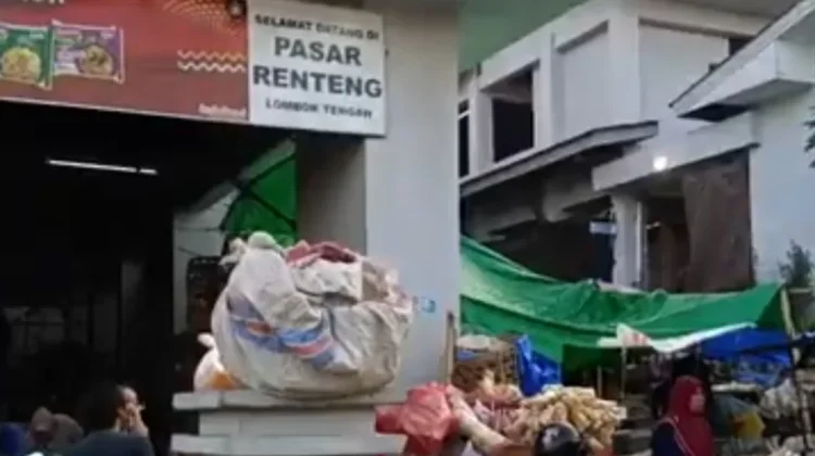 Pasar Renteng Tetap Ramai, Aktivitas Ekonomi Masyarakat Berjalan Normal