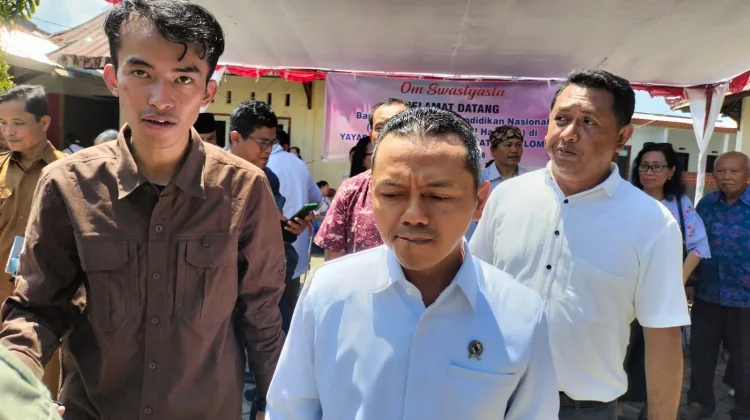 Wamen Pendidikan Tegaskan TKA Bukan Syarat Kelulusan