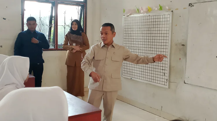 Wamen Dikdasmen Dorong Penguatan Literasi dan Numerasi Siswa