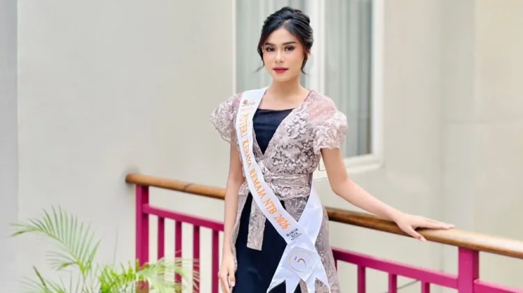 Perjalanan Penuh Proses, Siswi SMKN 1 Lingsar Buktikan Diri di Putri Kebaya NTB 2026
