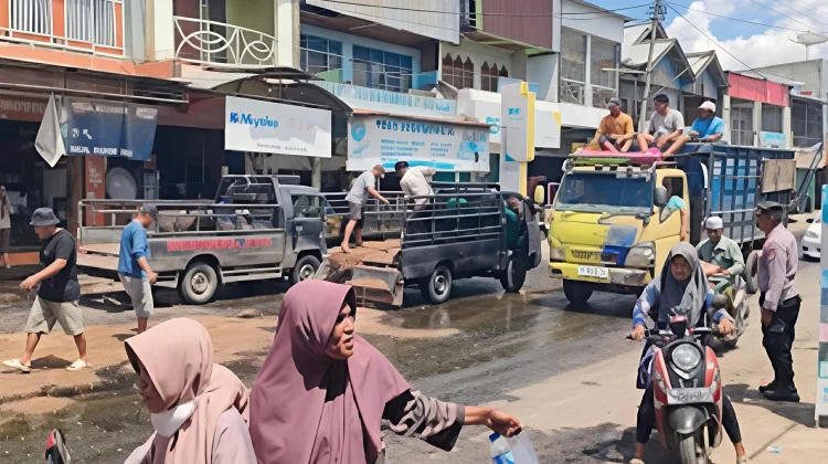 Oli Tumpah di Jalan, Polsek Bolo Bergerak Cepat