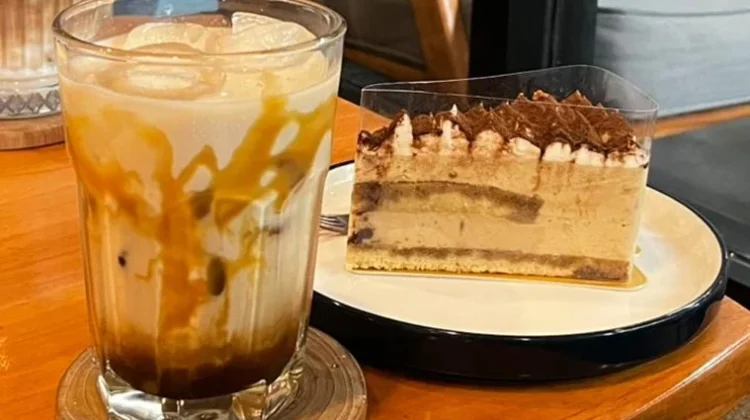 Tiramisu dan Kopi untuk Teman Kerja