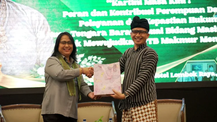 Peran Perempuan dalam Hukum Disorot di Seminar Hari Kartini NTB