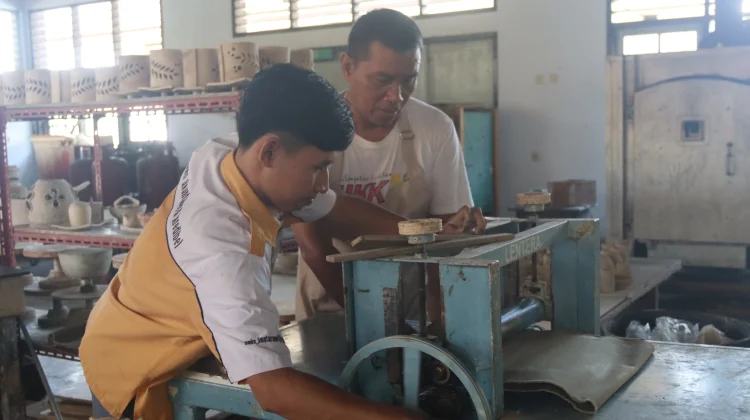Pelaksanaan UKK SMKN 5 Mataram Berjalan Lancar, Integrasikan Skema Mandiri dan LSP