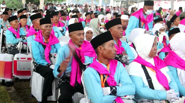 Dilepas Hari Ini, Jamaah Haji Kloter 2 Loteng Segera Diberangkatkan ke Tanah Suci