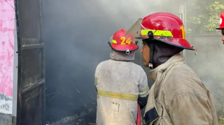Kebakaran Hanguskan Gudang di Labuan Haji, Diduga Korsleting Listrik