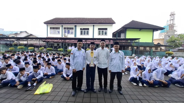 Tim Paskibraka MTsN 2 Lombok Barat Ukir Sejarah Baru