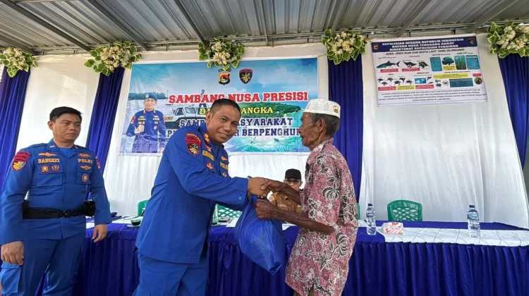 Polairud Hadir dengan Hati, Sambang Nusa Presisi Sentuh Pulau Medang Sumbawa