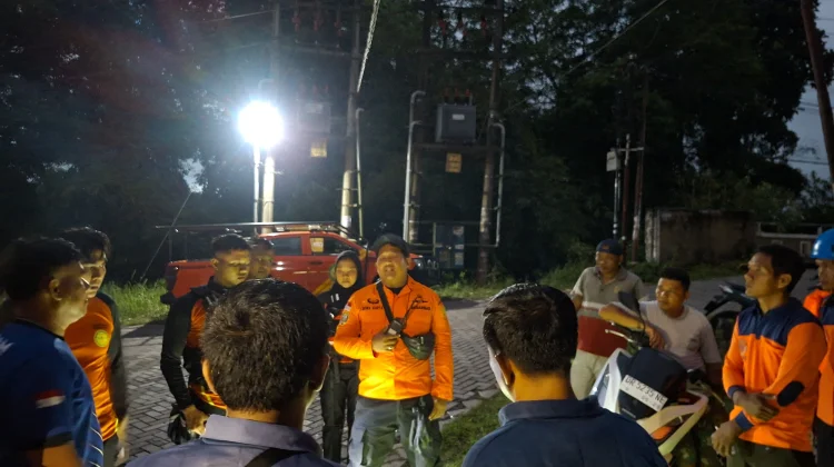 Remaja 13 Tahun Hanyut di Sungai Kuripan, Tim SAR Lakukan Pencarian Intensif