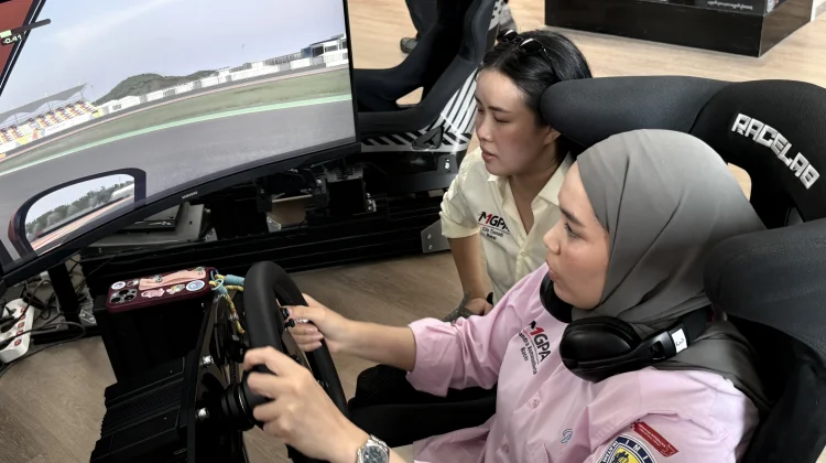 Mengenal Alexandra Asmasoebrata: Siap Comeback di Mandalika Kartini Race 2026