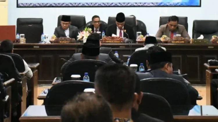 Evaluasi LKPJ, DPRD KLU Tekankan Perbaikan Layanan Pendidikan dan Kesehatan