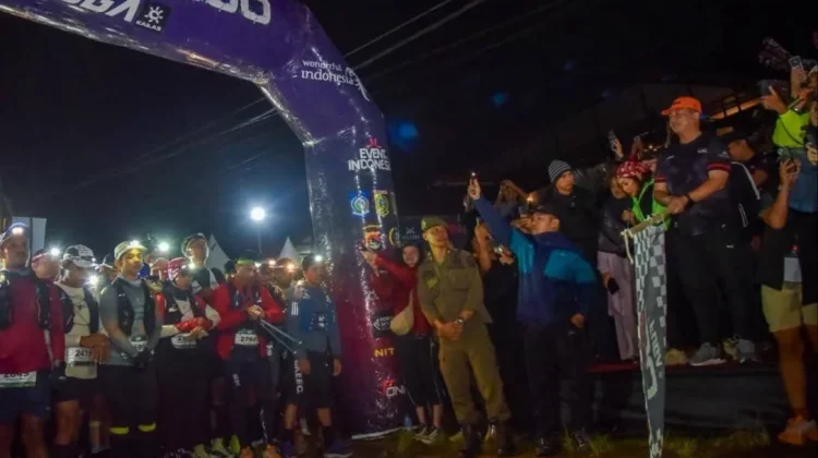 Gubernur NTB Lepas  Ribuan Pelari Rinjani 100 Ultra Kategori 36K