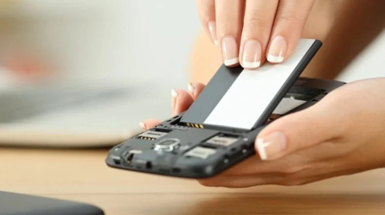 Aturan Baru Uni Eropa Soal Baterai HP 2027