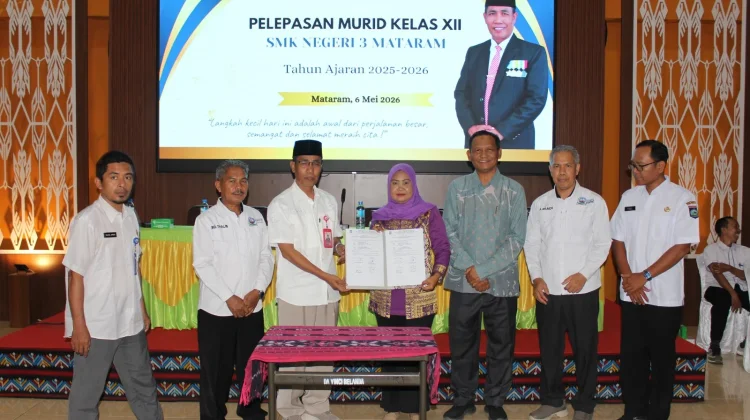 598 Siswa SMKN 3 Mataram Resmi Lulus, Pelepasan Angkatan 55 Berlangsung Haru