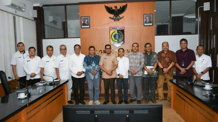 Bupati Lombok Timur Sambut KKP UIN Mataram, Dorong Literasi Digital Desa