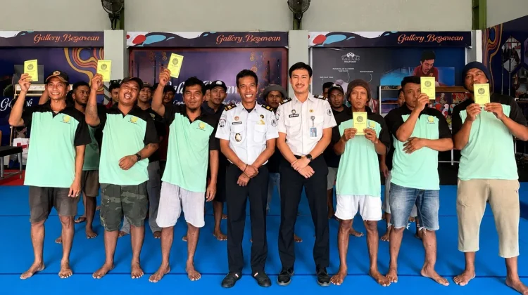 Warga Binaan Terima Tabungan Hasil Kerja Selama di Lapas Lombok Barat