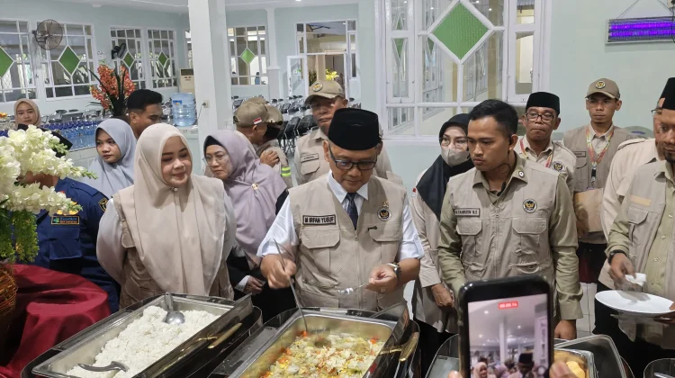 Cicipi Menu Jemaah Haji Embarkasi Lombok, Menhaj: Enak, tapi Agak Pedas