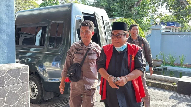 Mantan Bupati Lombok Tengah, Belum Putuskan Ajukan PK usai Vonis Kasasi