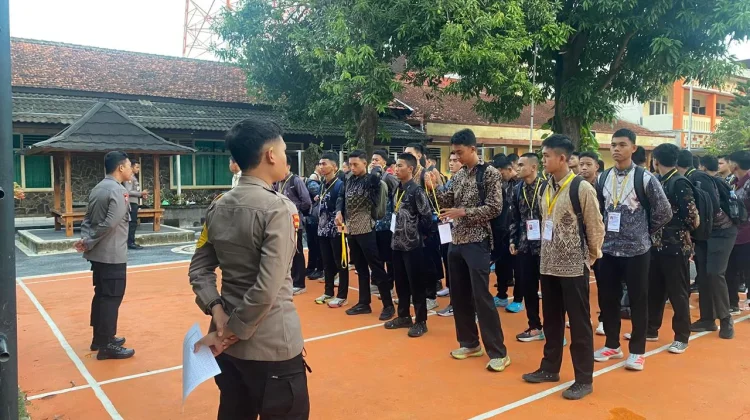Konselor Polres Bima Kota Dampingi Peserta Uji CAT Taruna/i Akpol RI Terpadu 2026