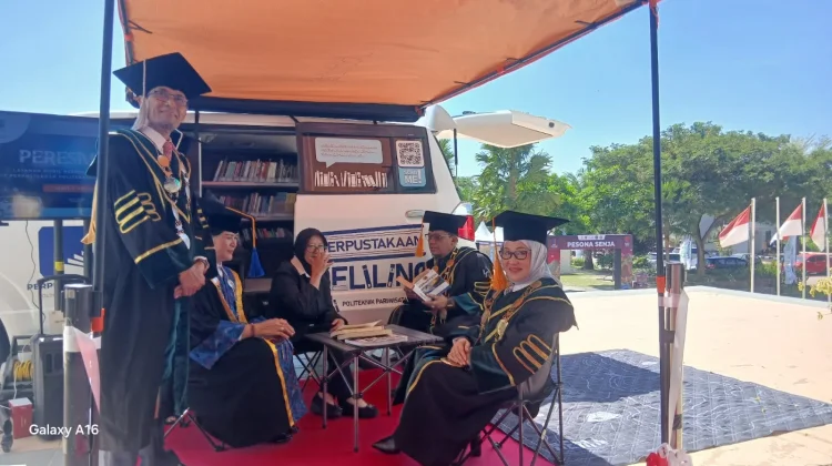 Poltekpar Lombok Luncurkan Perpustakaan Keliling di Momentum Dies Natalis ke-10