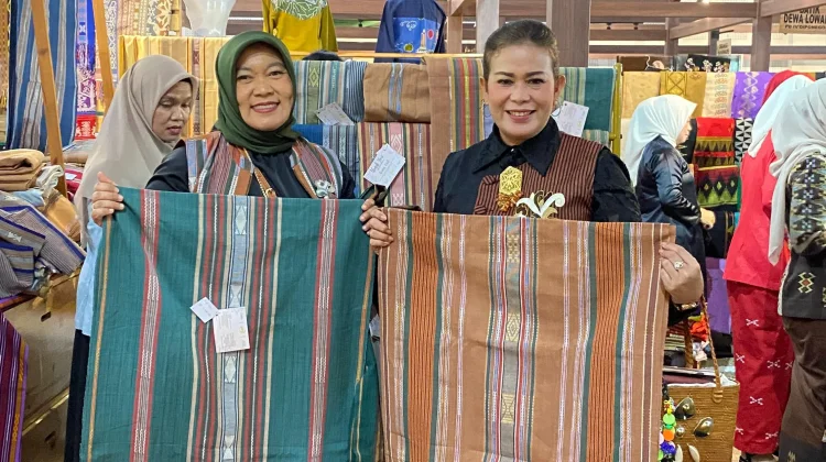 Persit Bisa 2: Dari Tenun Pringgasela untuk Kebangkitan Ekonomi Rumah Tangga