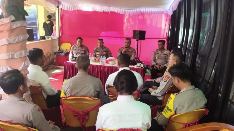 Kapolres Bima Ingatkan Polisi Jangan Kaku, Utamakan Sentuhan Humanis