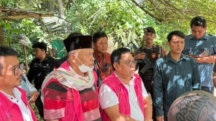 Hakim Temukan Bangunan Puskesmas Batu Jangkih Miring saat Sidang Lapangan