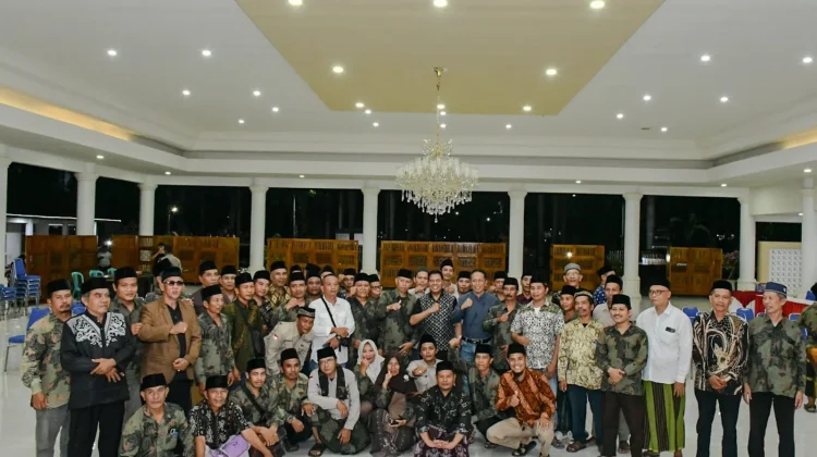 Bupati Lotim Gelar Silaturahmi dengan Kepala Lingkungan Selong dan Labuhan Haji