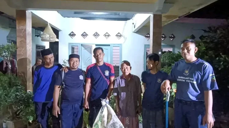 Damkartan Lombok Tengah, Evakuasi Ular di Permukiman Warga Desa Mujur