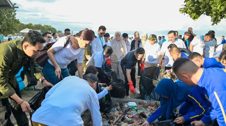 Sentil Kepala Daerah, Wamendagri Minta jaga Kebersihan Wisata
