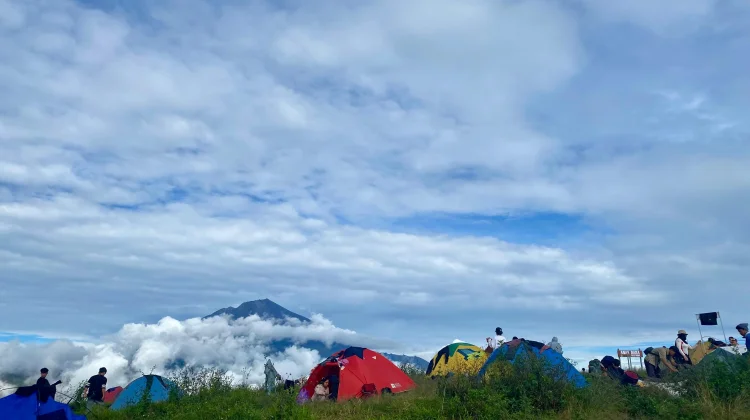 Camping Seru Jadi Cara Menikmati Alam Lebih Dekat