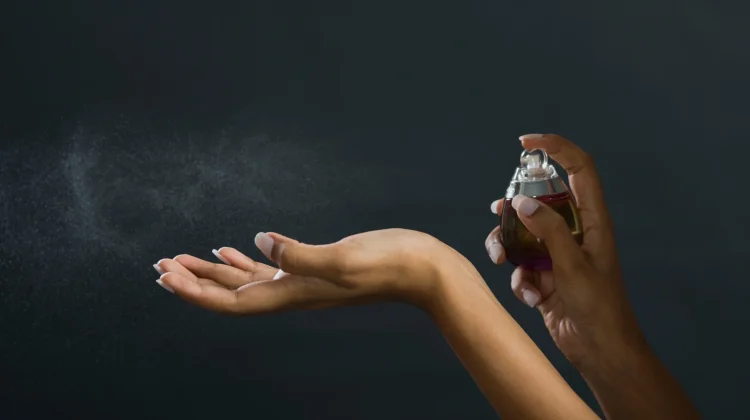 Bukan Sekadar Harum! Ini Cara Parfum Diam-Diam Meningkatkan Percaya Dirimu