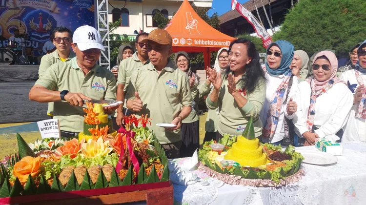 SMPN 2 Mataram Rayakan HUT ke-66 dengan Kegiatan Sosial dan Pendidikan Karakter