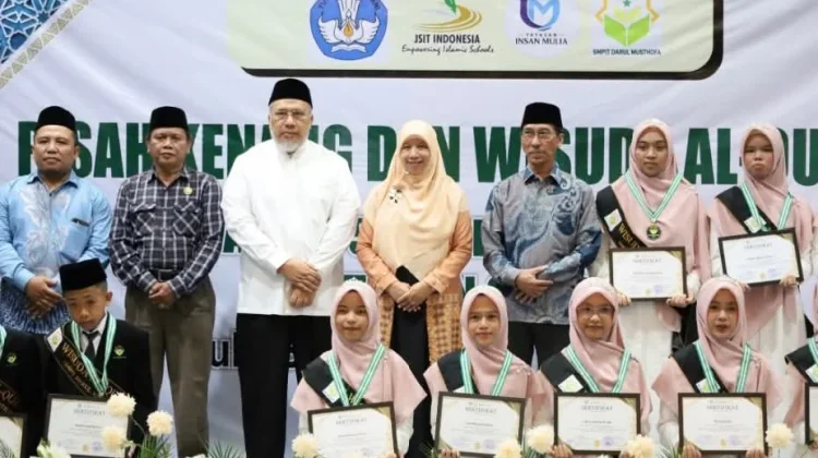 Wabup UNA Tegaskan Literasi Jadi Kunci Masa Depan Generasi
