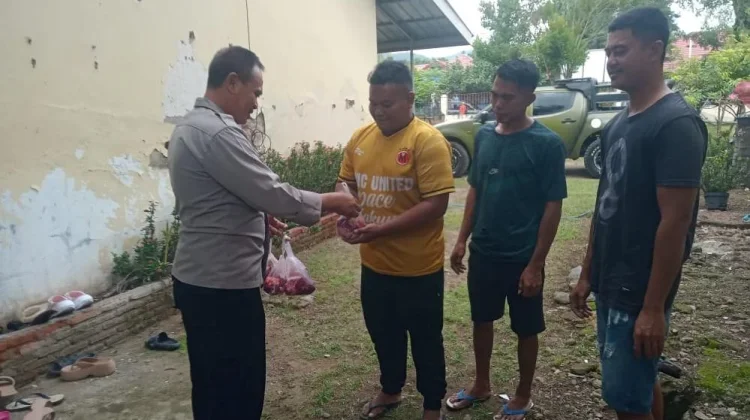 Lewat Daging Kurban, Polsek Belo Pererat Kedekatan dengan Masyarakat