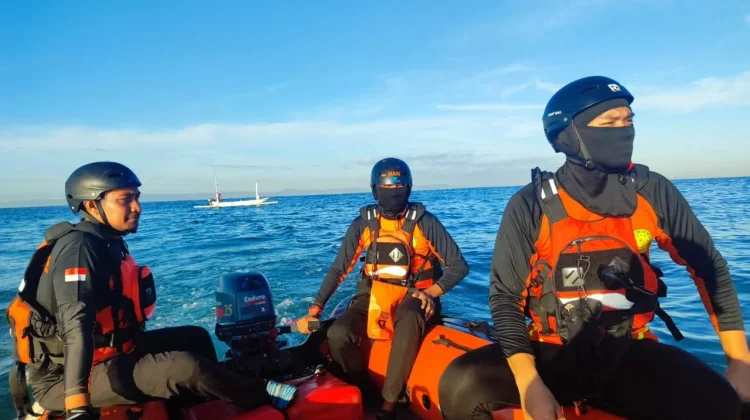 Dua Anak Terseret Ombak di Pantai Ampenan, Tim SAR Perluas Area Pencarian
