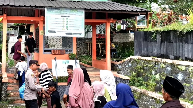 Libur Aman di Senaru, Polsek Bayan Hadir Pastikan Keamanan Wisatawan