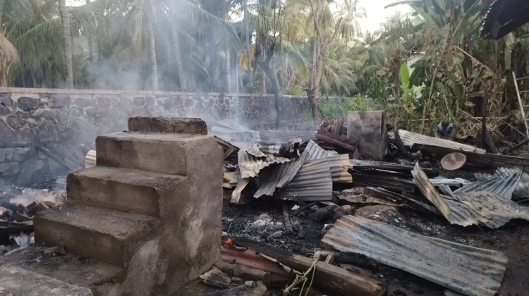 Dua Rumah di Bayan Terbakar, Kerugian Ditaksir Capai Rp150 Juta