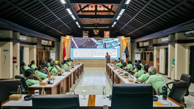 ITDC Dorong Pengurangan Sampah Organik lewat Pelatihan Eco Enzyme