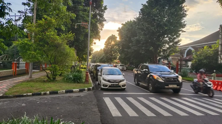 Masyarakat Diimbau Tertib Berlalu Lintas Demi Keselamatan di Jalan Raya