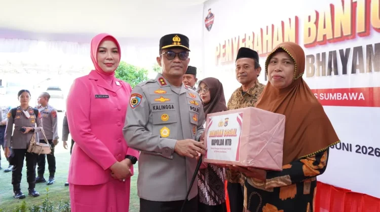 Kunjungi Polres Sumbawa Kapolda NTB: Pelayanan Humanis dan Berbagi dengan Warga