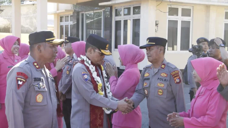 Kapolda NTB Kunjungi Polres Sumbawa Barat, Tekankan Disiplin dan Pelayanan Prima