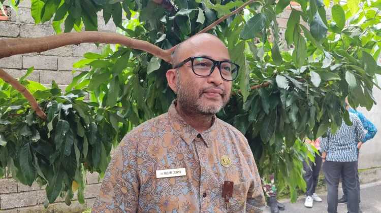 DLH Mataram Gencarkan Tukar Plastik dengan Eco Bag
