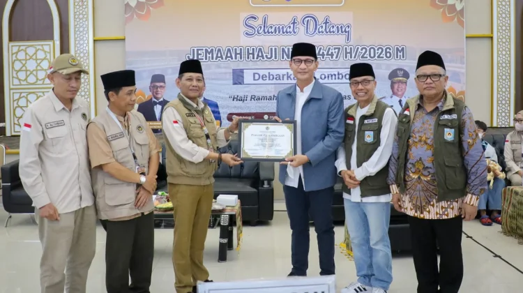 Jamaah Haji Mataram Jadi Teladan, Pulang Lengkap dan Disiplin