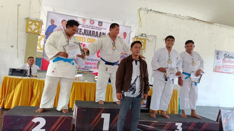 Kejuaraan Judo Piala Bupati Loteng Sukses Digelar, Kota Mataram Raih Juara Umum