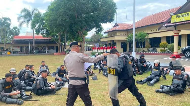 Asah Kemampuan Personel, Polres Bima Kabupaten Gelar Latihan Pengamanan