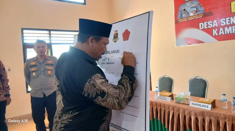 Warga Sengkol dan Polisi Satukan Komitmen Lawan Narkoba