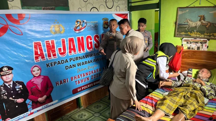 Tak Lupakan Jasa Pendahulu, Polres Bima Kabupaten Gelar Anjangsana Penuh Haru